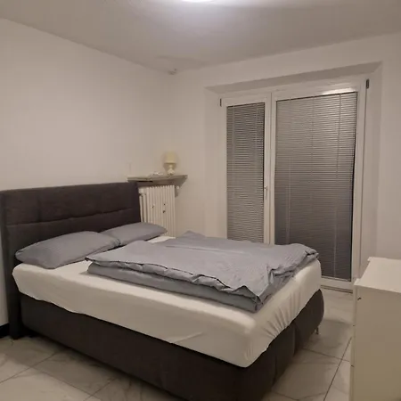 Hanin 11 Apartment